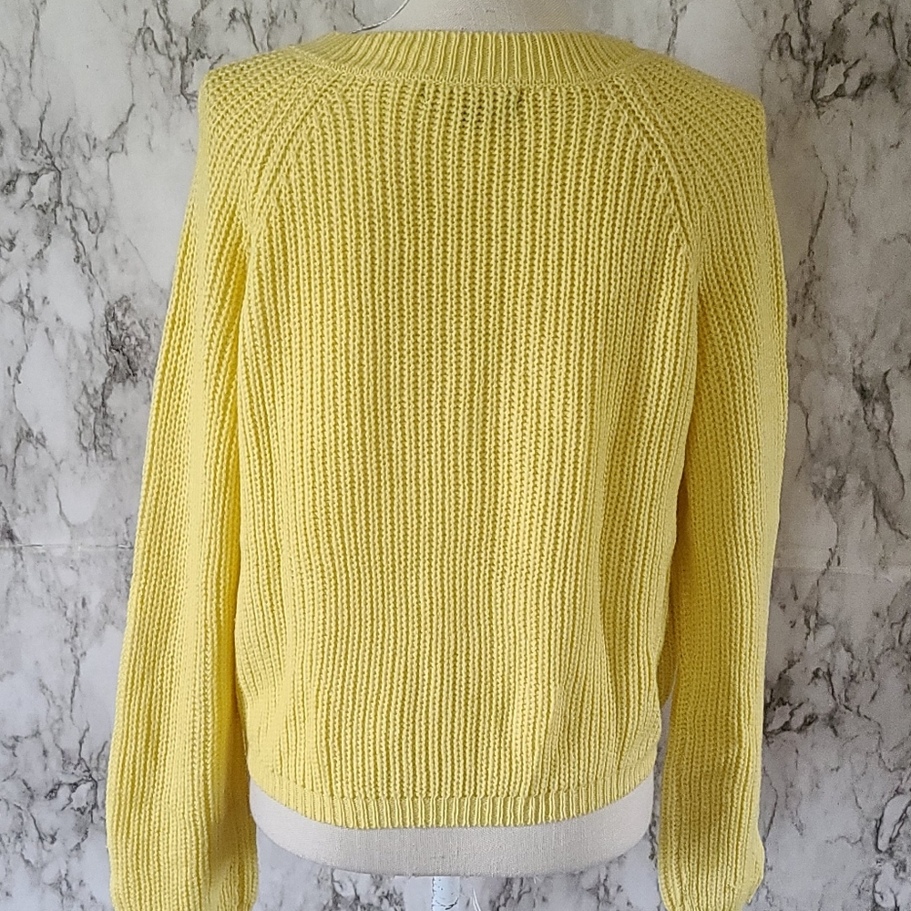 Almost Famous Sweater Size Small - image 5